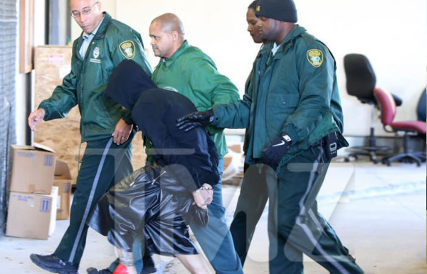 Arrestan a Justin Bieber por manejar ebrio y con licencia ilícita