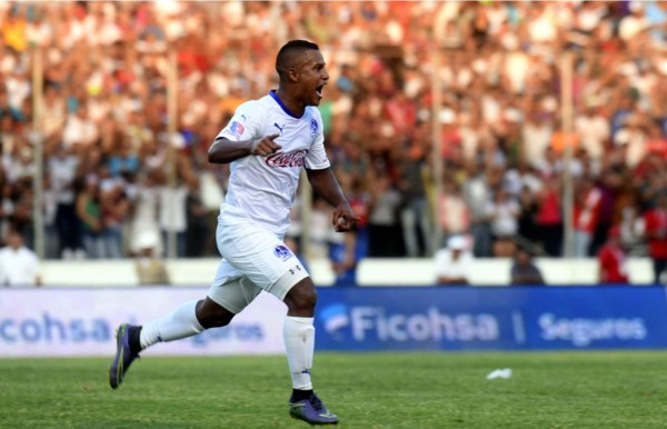 El golazo de Óscar Salas ante la Real Sociedad