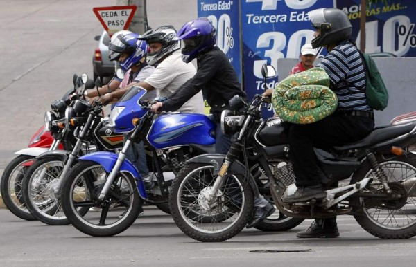 ¿Estás de acuerdo que creen una vía alterna para motocicletas?