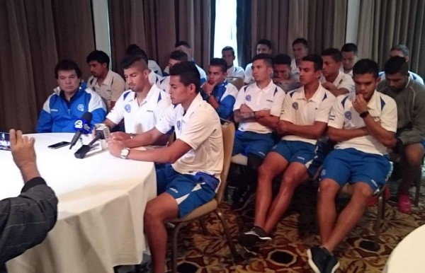 Jugadores de El Salvador denuncian propuesta económica hasta por perder 1-0 con Canadá