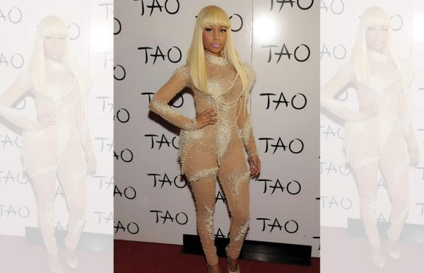 Famosas que muestran de más en la alfombra roja