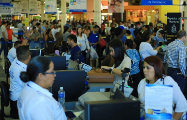 Unos 20,000 hondureños han viajado fuera del país en lo que va del año