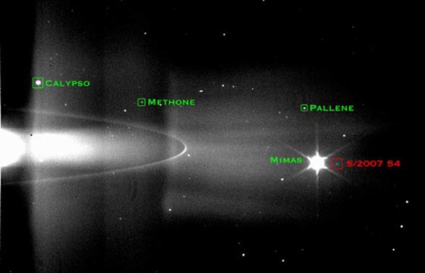 Descubren una sexagésima luna en la órbita de Saturno