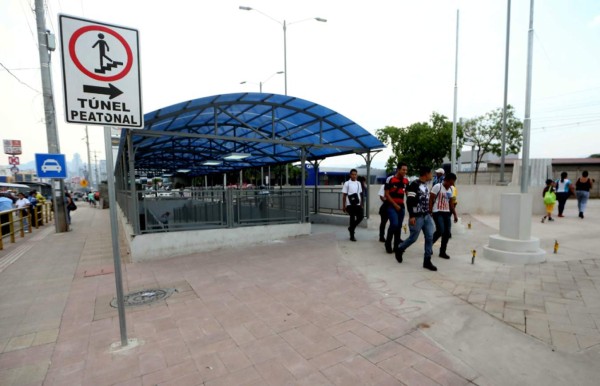 Inauguran en Tegucigalpa primer paso peatonal subterráneo