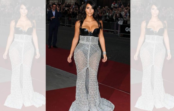 Famosas que muestran de más en la alfombra roja