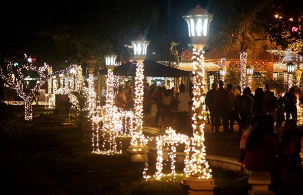 La Ceiba tiene por primera vez una Villa Navideña