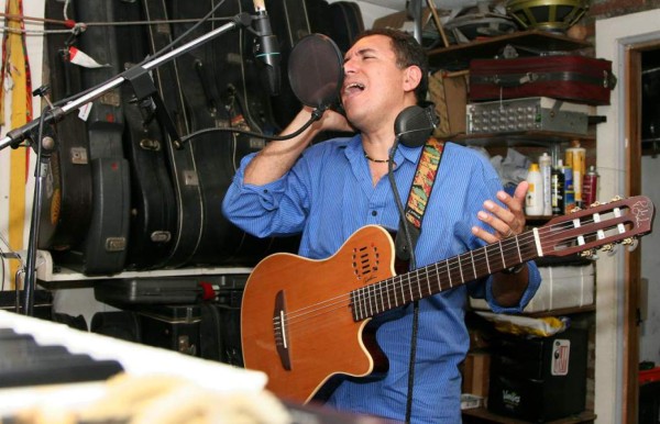 Artistas hondureños darán concierto en homenaje a Guillermo Anderson  