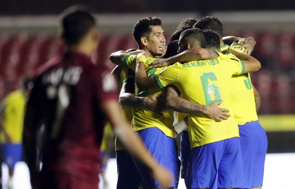 Brasil sumó su tercer triunfo consecutivo tras derrotar a Venezuela. Foto AFP