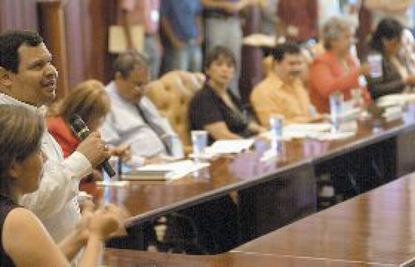 'Manos solidarias' con discapacitados