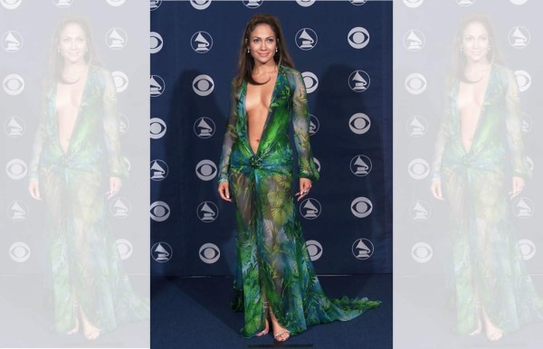 Famosas que muestran de más en la alfombra roja