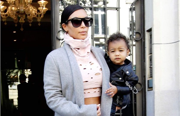 Kim Kardashian, ¿olvida a North en hotel?