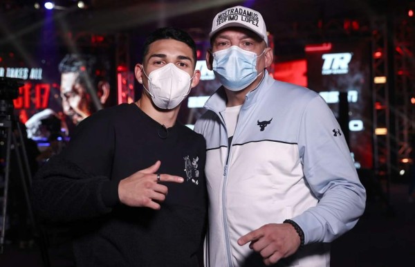 Padre de Teófimo López: 'Lomachenko tiene demasiado miedo, vamos a ganar por nocaut'