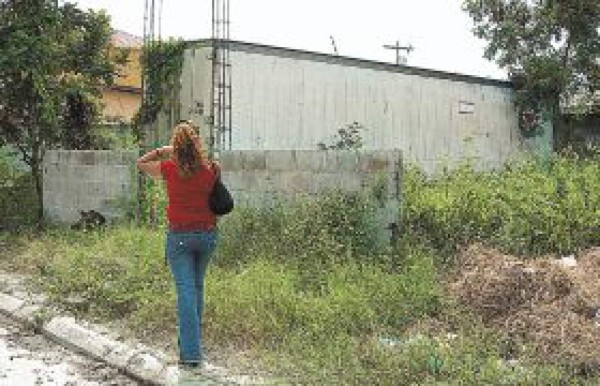 Solar baldío sucio es una amenaza