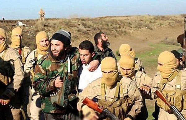 'Si matan a nuestro piloto, colgaremos a todos los prisioneros de Isis'