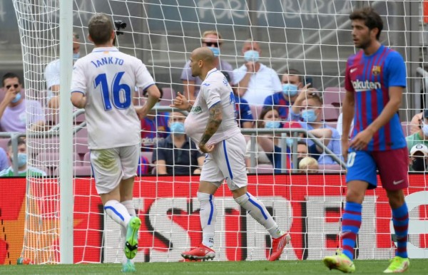 Sandro Ramírez celebró el gol contra su exequipo Barcelona. Foto AFP