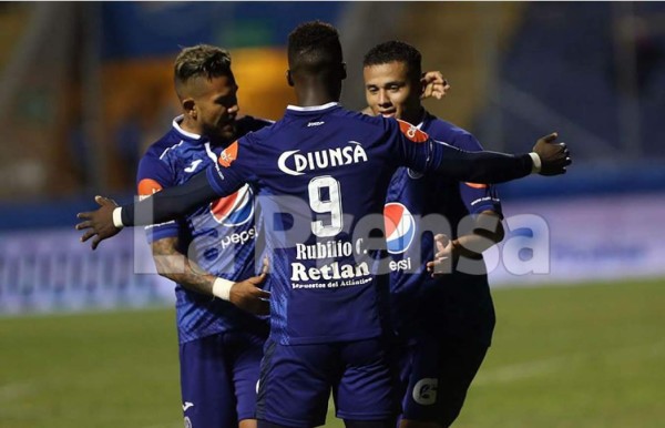 Motagua sube al liderato goleando al Honduras Progreso y avisa al Olimpia