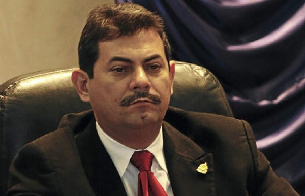 'Mel Zelaya volverá al Partido Liberal”: Marlon Lara