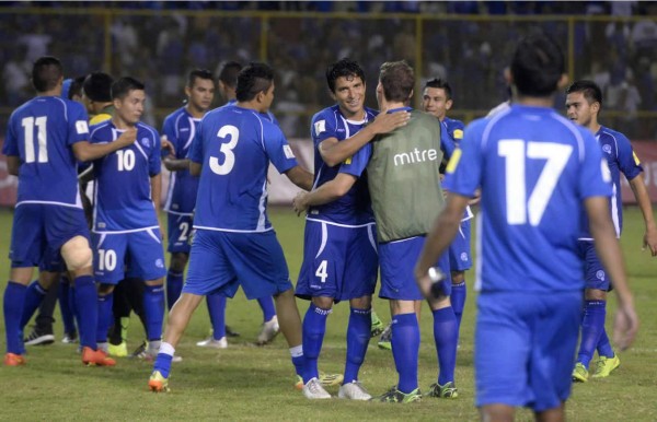 Prensa salvadoreña destaca el pase de su selección