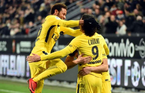 El trío Mbappé-Cavani-Neymar se luce y masacra al Rennes