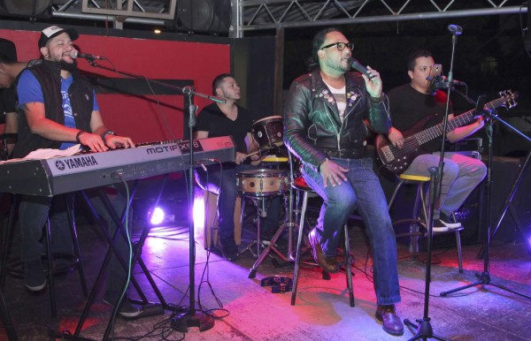 Ellos alegran las noches de San Pedro Sula en la Feria Juniana