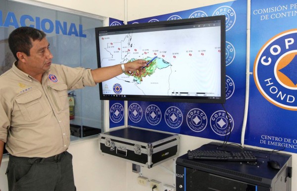 Honduras: tormenta Earl puede convertirse en huracán hoy en la tarde