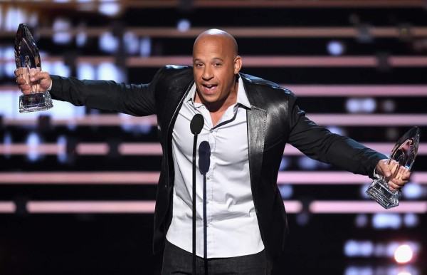 Vin Diesel le canta a Paul Walker