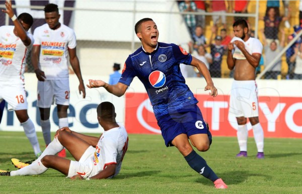 Walter Martínez salva al bicampeón Motagua contra Real Sociedad