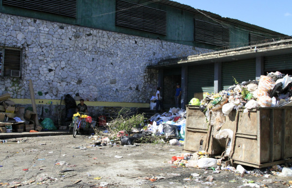 Más de tres mil toneladas de basura generan mercados