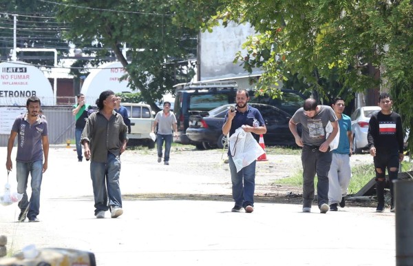 Migrantes denuncian maltratos durante proceso de deportación