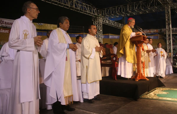 Católicos ungidos por el Espíritu Santo