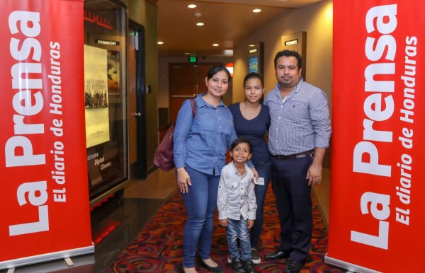 Clientes de LA PRENSA ven 'Animales fantásticos 2”