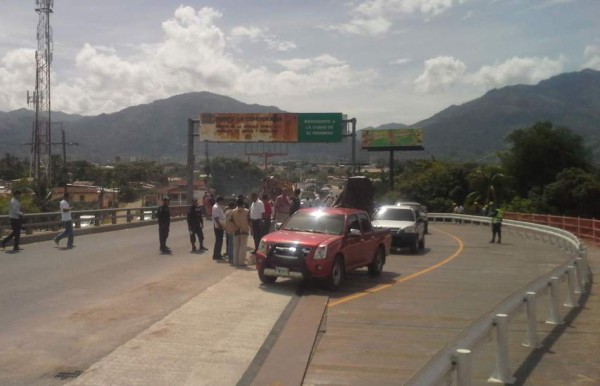 Inauguran oficialmente paso por el puente La Amistad en El Progreso