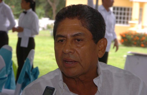 Hernández ofrece L8 millones para muelle fiscal de La Ceiba