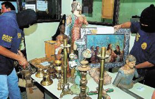 Recuperan imágenes religiosas