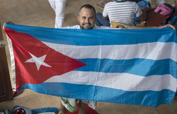 2,000 cubanos varados en Costa Rica porque Nicaragua les niega el paso