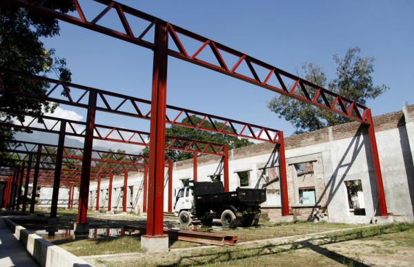 A paso lento avanza Plaza de la Cultura en San Pedro Sula
