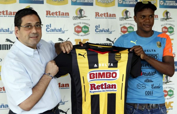 Real España presenta al venezolano Félix Cásseres