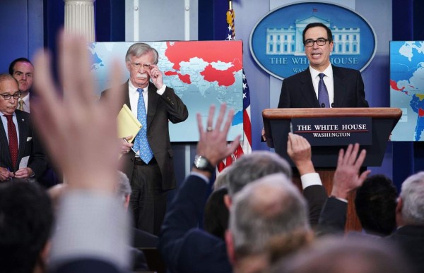 EEUU considera 'sanciones adicionales' contra Venezuela, según secretario del Tesoro