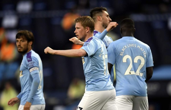 El Manchester City logró la victoria en el partido contra el Arsenal en el regreso de la Premier League. Foto EFE