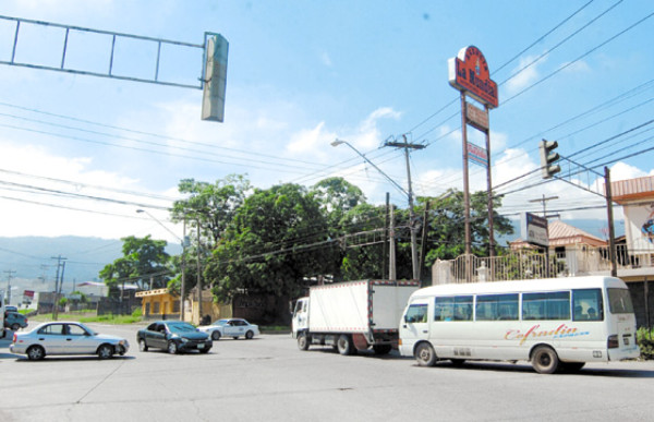 Baches siguen siendo una pesadilla en San Pedro