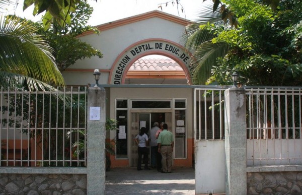 Padres de la Josefa Lastiri reclaman dinero cobrado por exdirectora