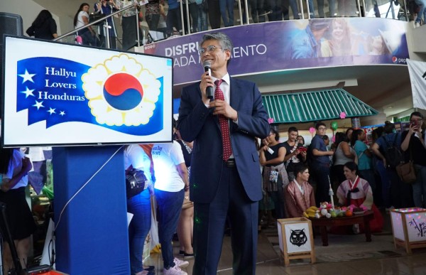 Jóvenes hondureños crean club para promover la cultura de Corea del Sur