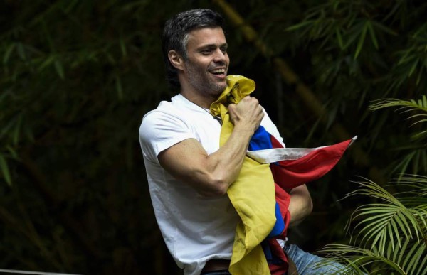 Leopoldo López vuelve a prisión domiciliaria