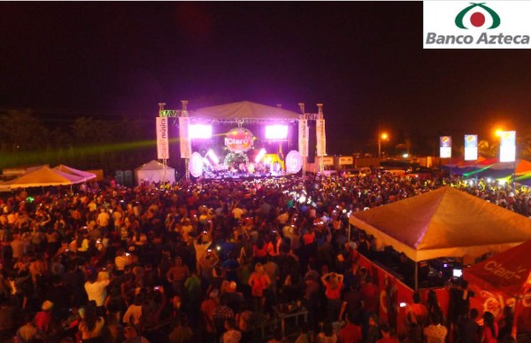 Lleno total en expocentro en concierto de 'La Banda Gorda'