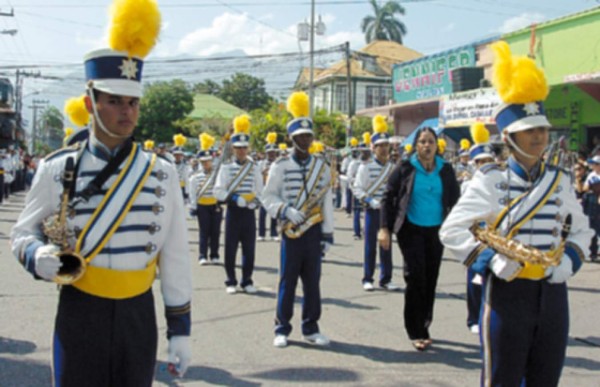 Fiesta cívica en La Ceiba y Copán