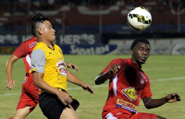 Real España rescata empate ante Vida y deja el sótano