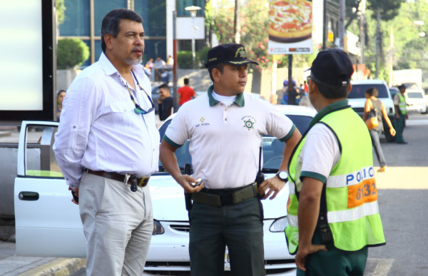 Nula presencia de Abastos en operativo de desalojo de vendedores