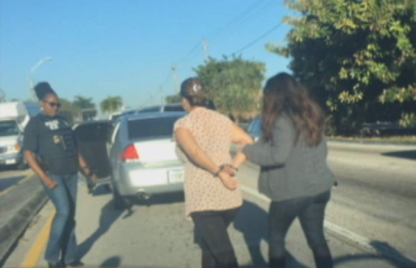 'La migra' arresta a indocumentada tras dejar su hija en la escuela