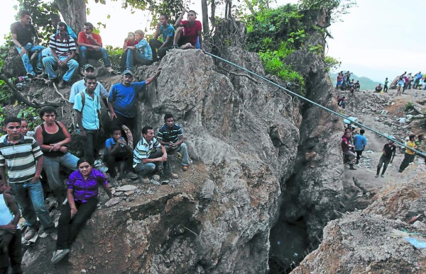 El Corpus, en vigilia y unidos por los mineros hondureños