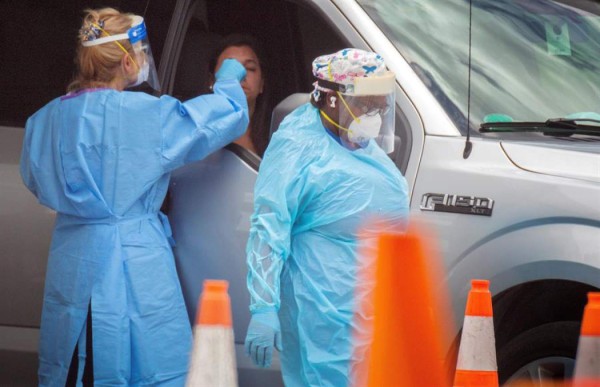 Florida rebasa 100,000 casos de COVID-19 y puede convertirse en nuevo epicentro de pandemia